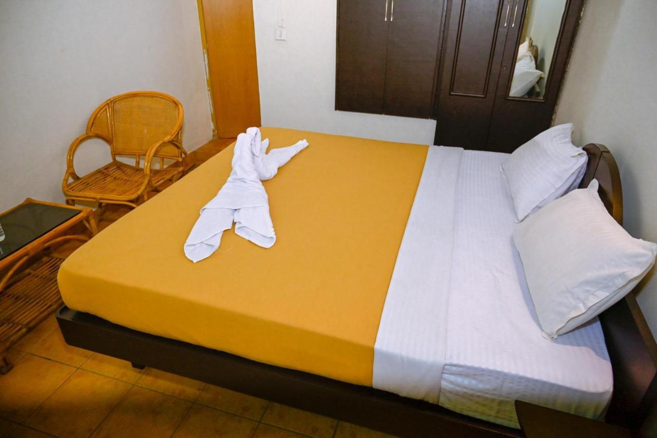 The Shire Hotel Султан Батери Екстериор снимка